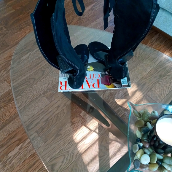 Shoes - Picture 4 of 4